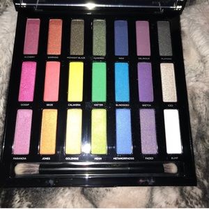 Urban Decay Full Spectrum eyeshadow palette